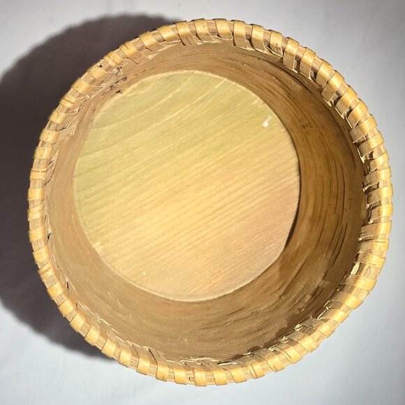 Birch Bark Carved and Hand Painted Signed Storage Container - Owls 6 1/4" 7 5/8" - Picture 7 of 8